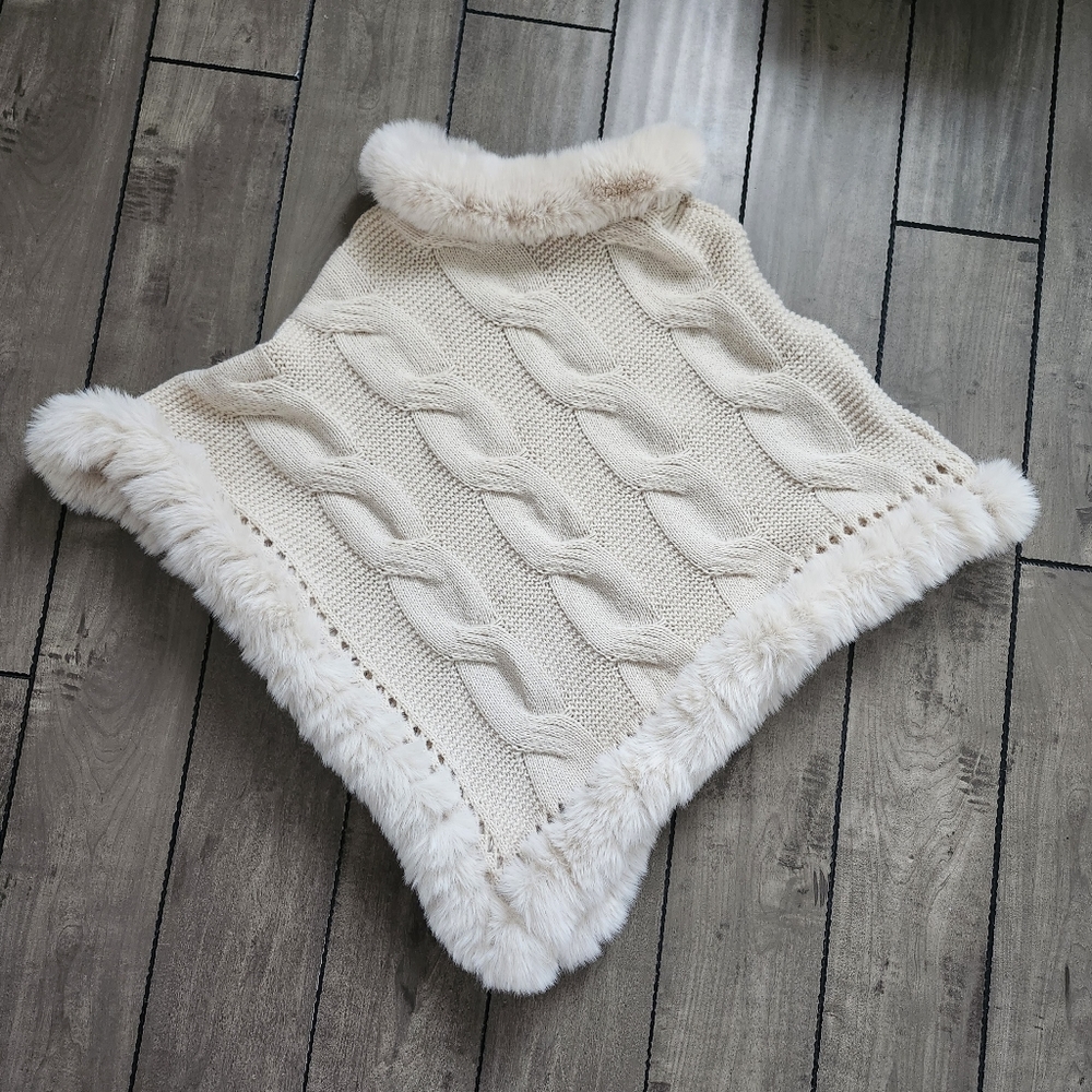 NWOT Womens Poncho